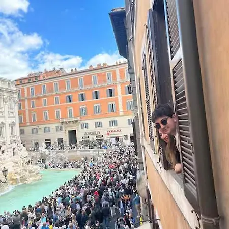 Luxury Trevi ローマ